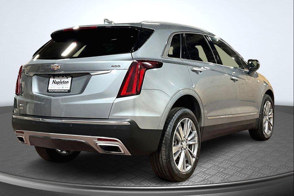 used 2025 Cadillac XT5 car, priced at $41,890