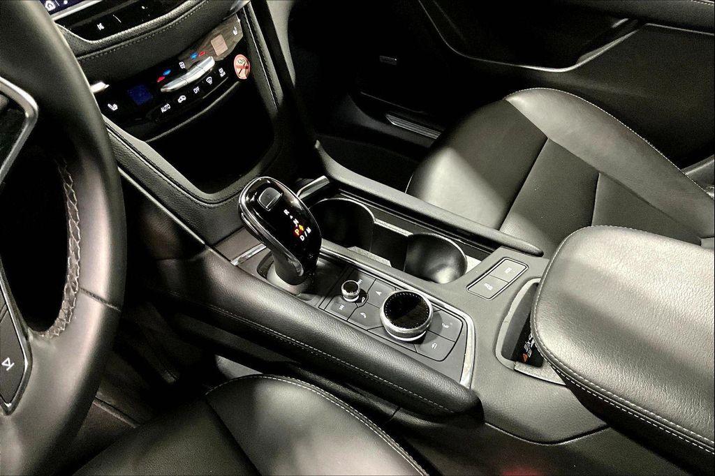used 2025 Cadillac XT5 car, priced at $41,890