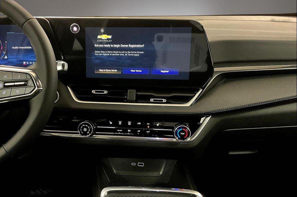 new 2025 Chevrolet Equinox car, priced at $28,876
