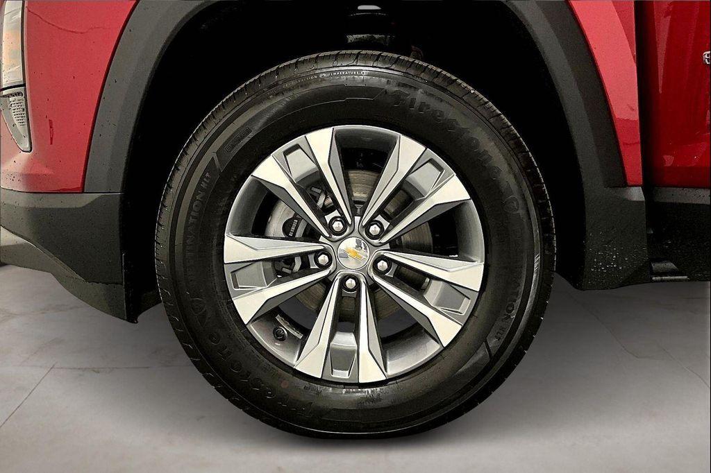 new 2025 Chevrolet Equinox car, priced at $28,876