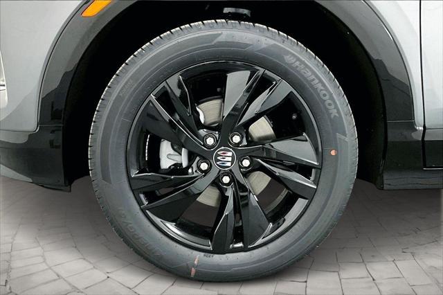 new 2025 Buick Encore GX car, priced at $31,875