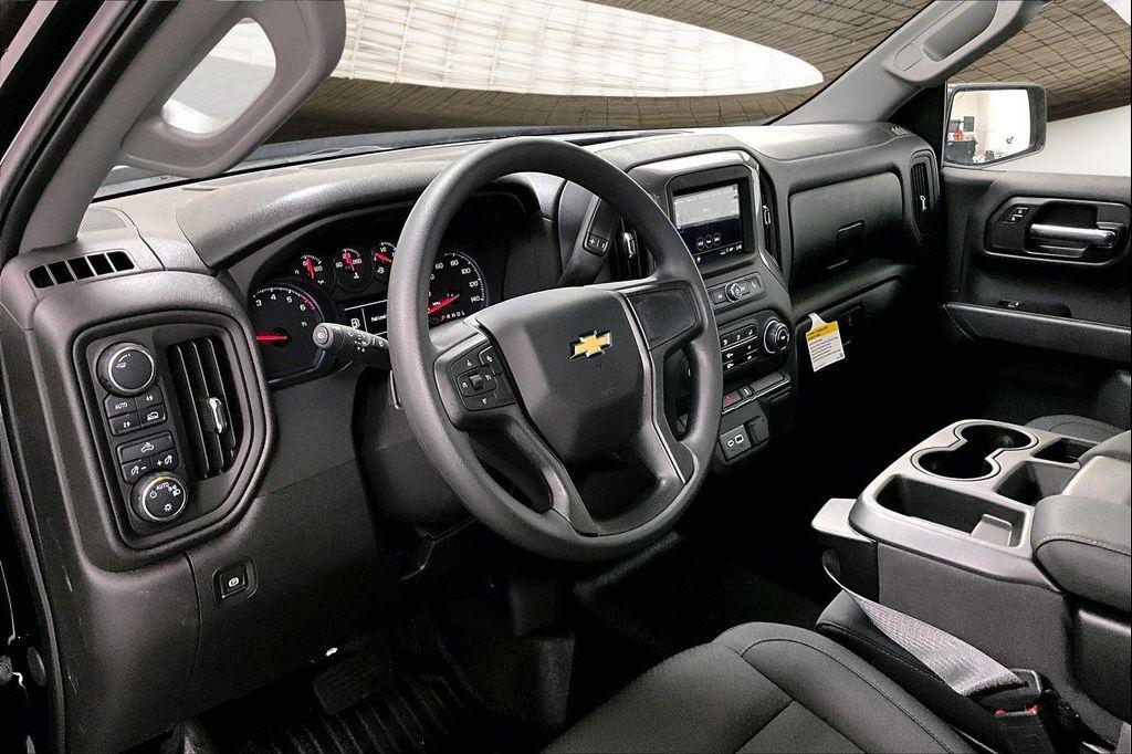 new 2025 Chevrolet Silverado 1500 car, priced at $38,916