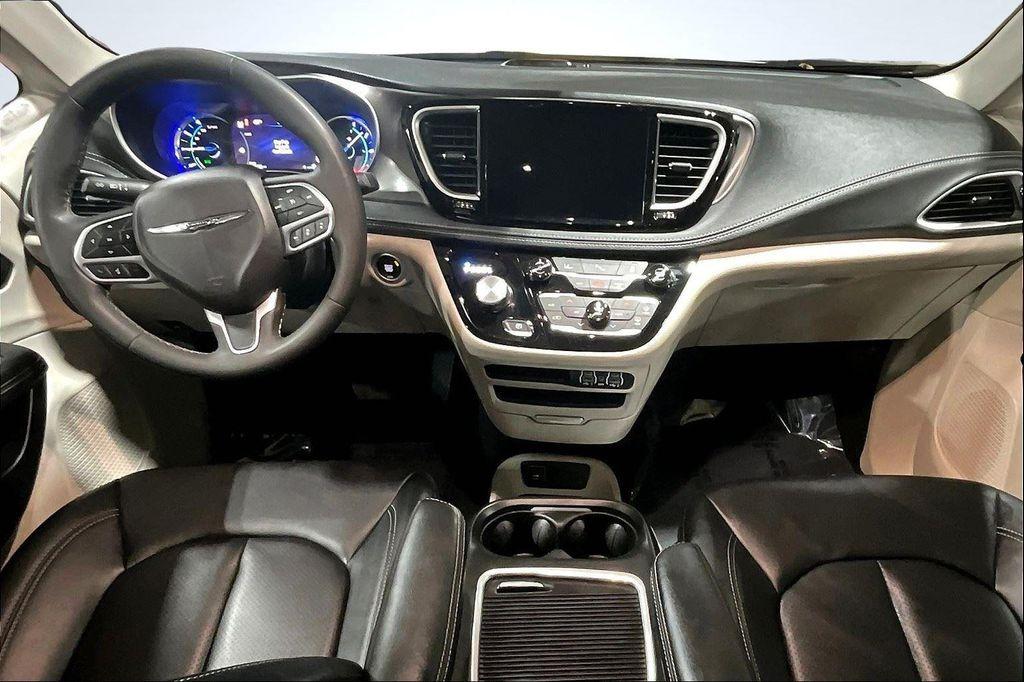 used 2024 Chrysler Pacifica Hybrid car, priced at $28,995