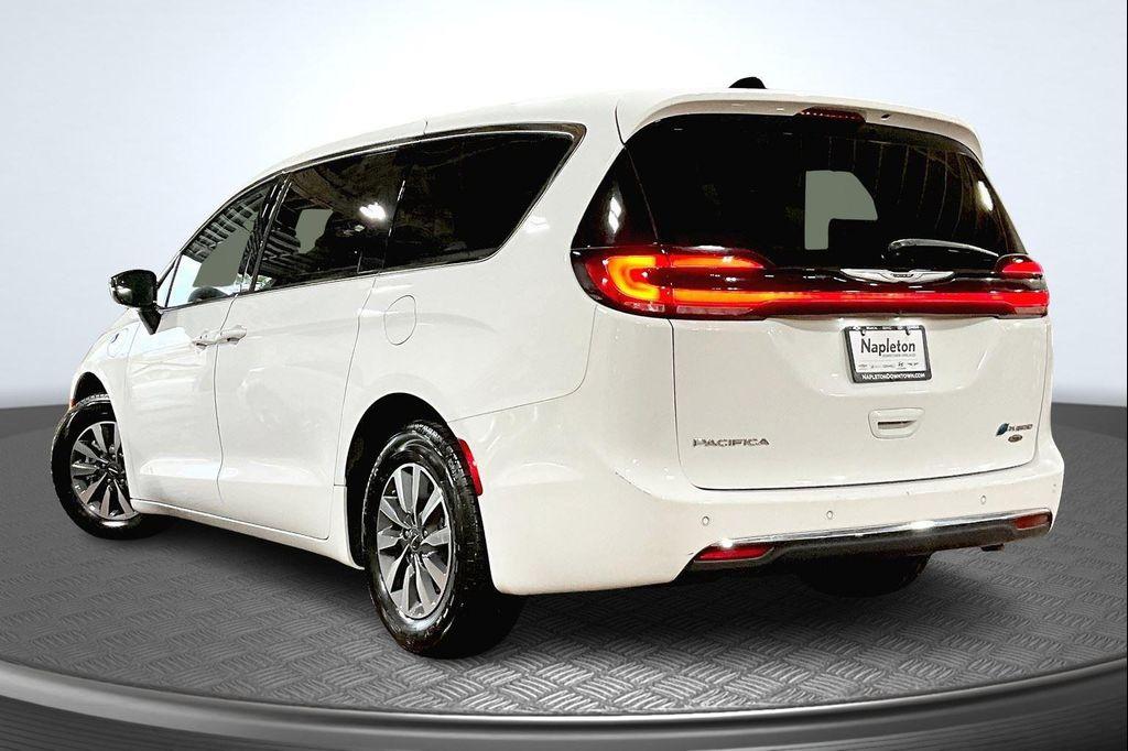 used 2024 Chrysler Pacifica Hybrid car, priced at $28,995
