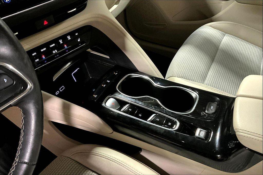 used 2022 Buick Envision car, priced at $22,981