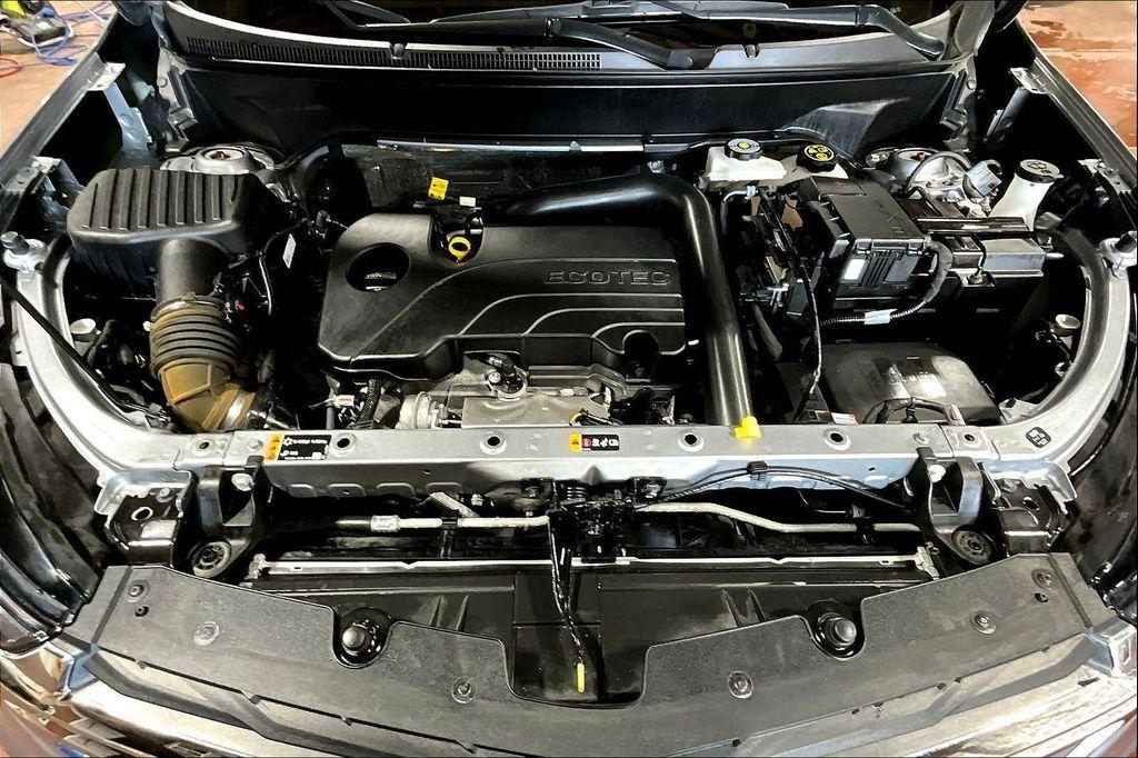 used 2024 Chevrolet Equinox car, priced at $20,991