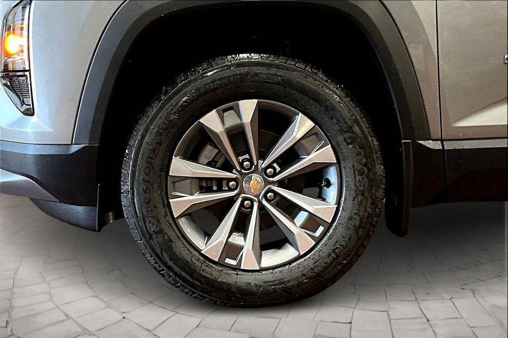 new 2026 Chevrolet Equinox car, priced at $31,810