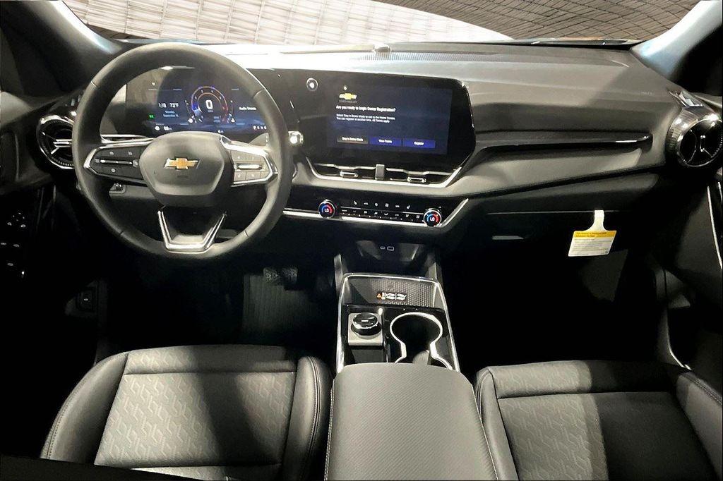 new 2026 Chevrolet Equinox car, priced at $31,810