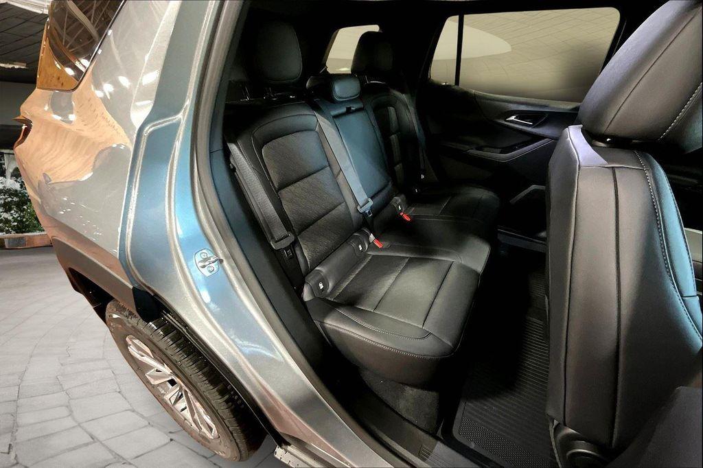 new 2026 Chevrolet Equinox car, priced at $31,810
