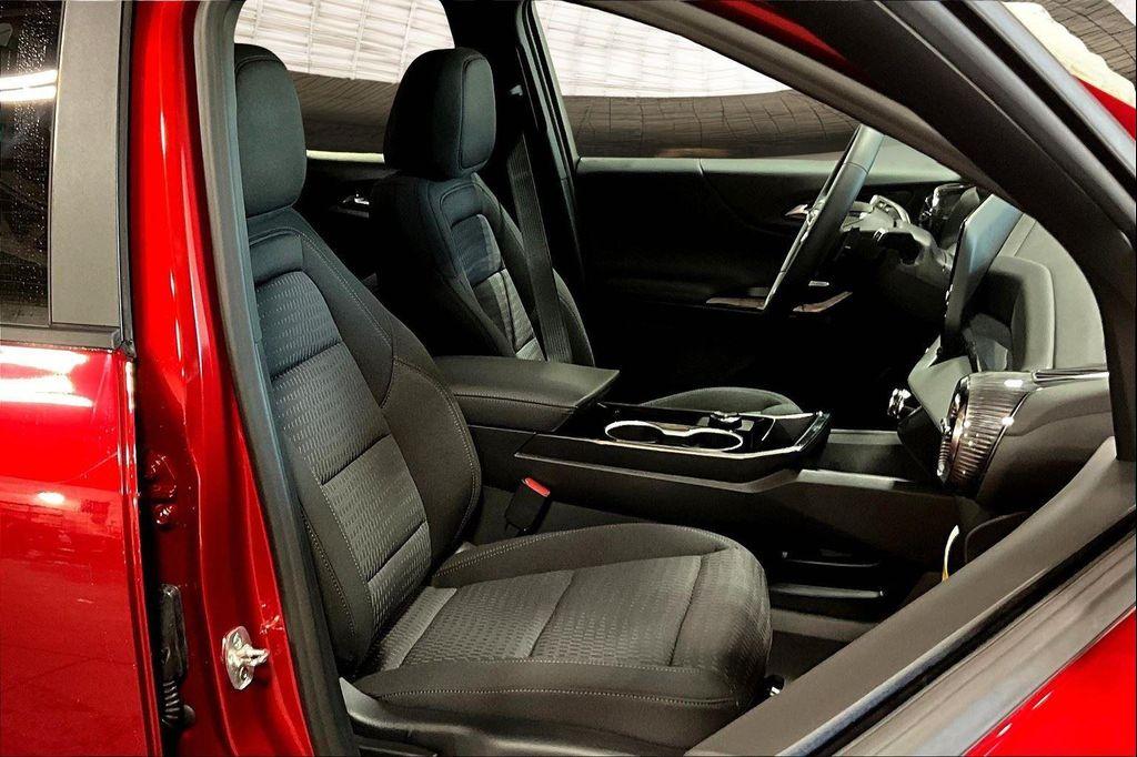 new 2026 Chevrolet Equinox car, priced at $28,896