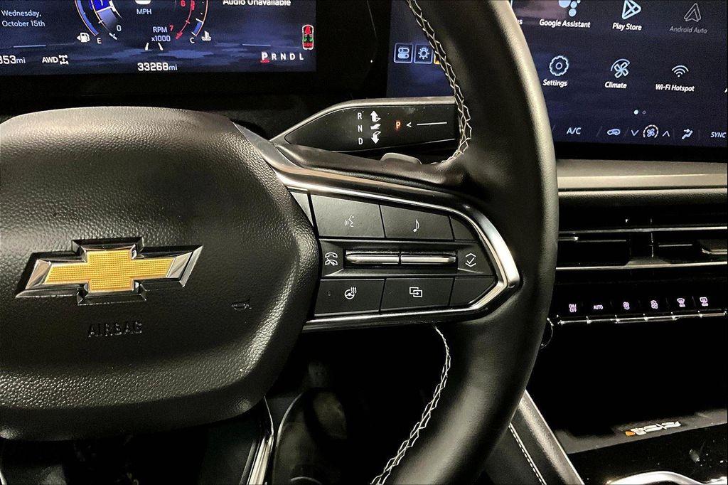 used 2024 Chevrolet Traverse car, priced at $34,996