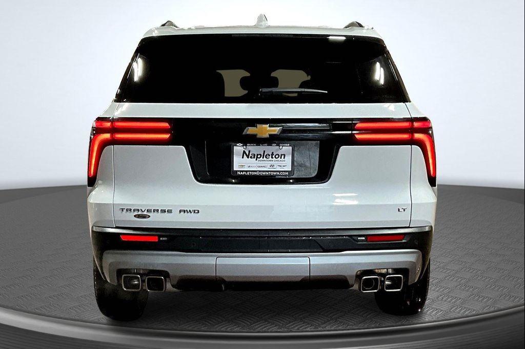 used 2024 Chevrolet Traverse car, priced at $34,996