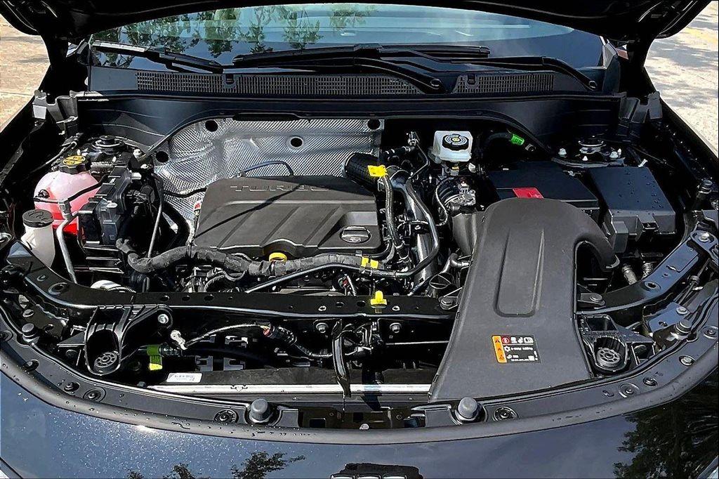 new 2025 Buick Envista car, priced at $29,935