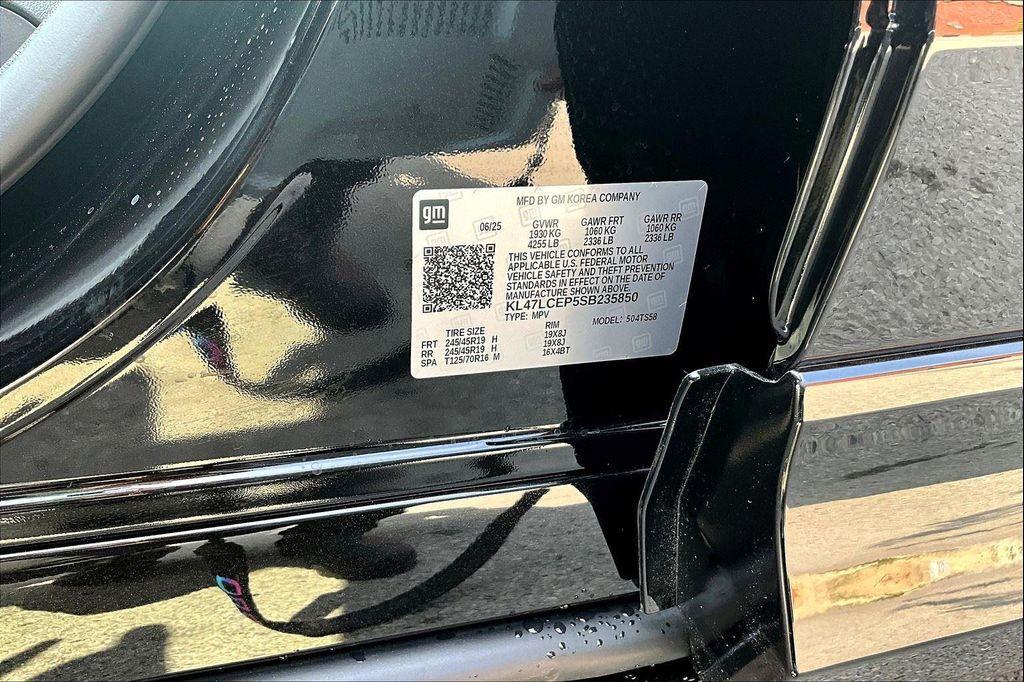 new 2025 Buick Envista car, priced at $29,935