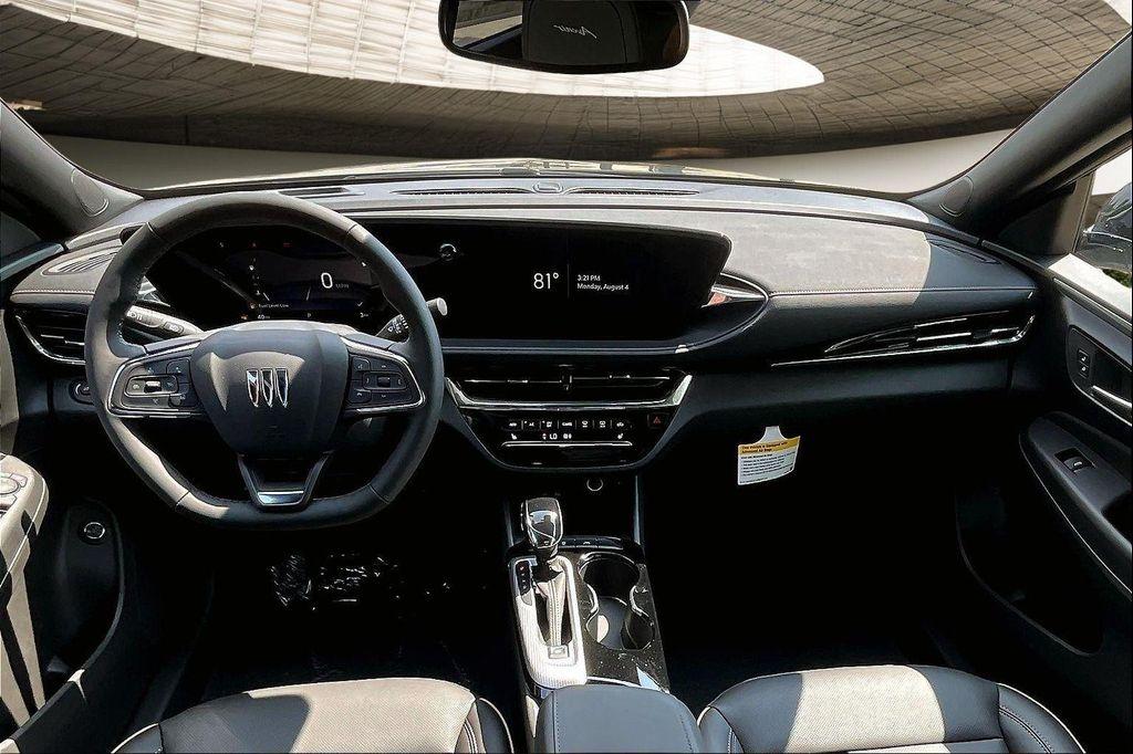 new 2025 Buick Envista car, priced at $29,935