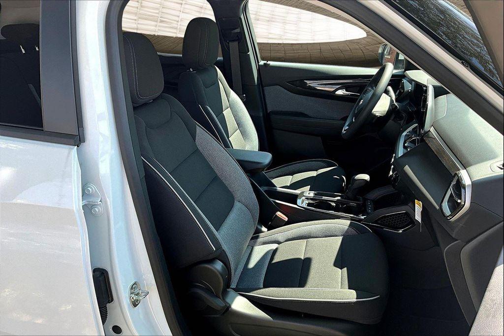 new 2026 Chevrolet TrailBlazer car, priced at $25,517