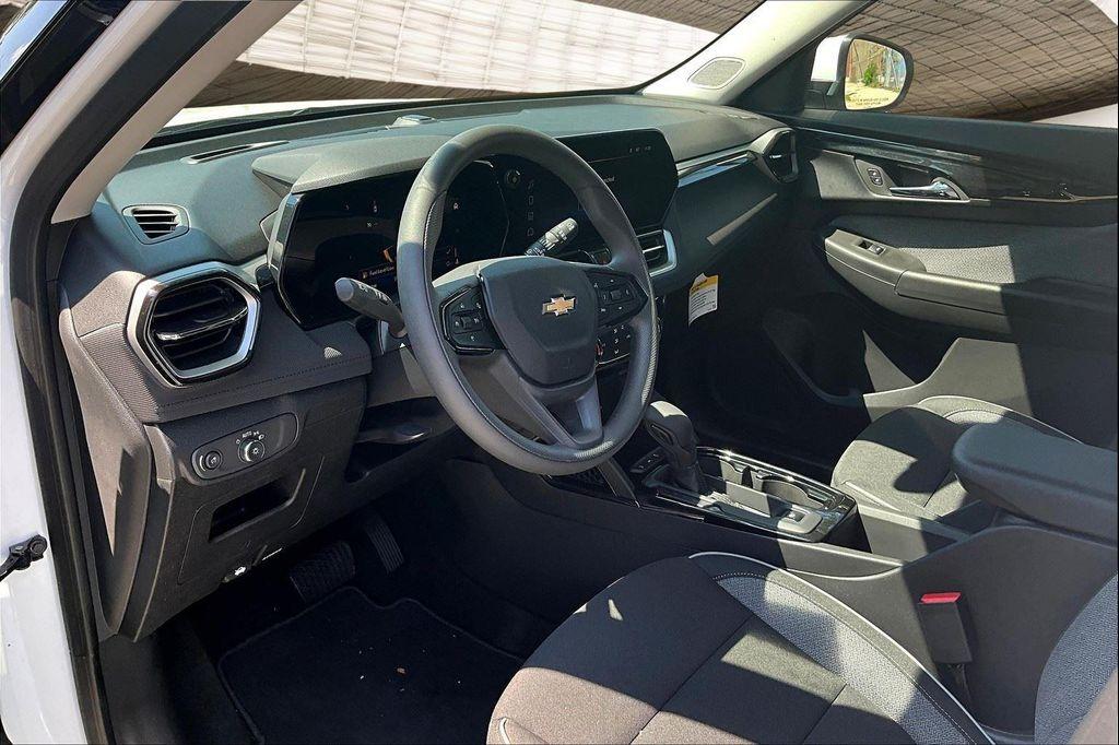 new 2026 Chevrolet TrailBlazer car, priced at $25,517