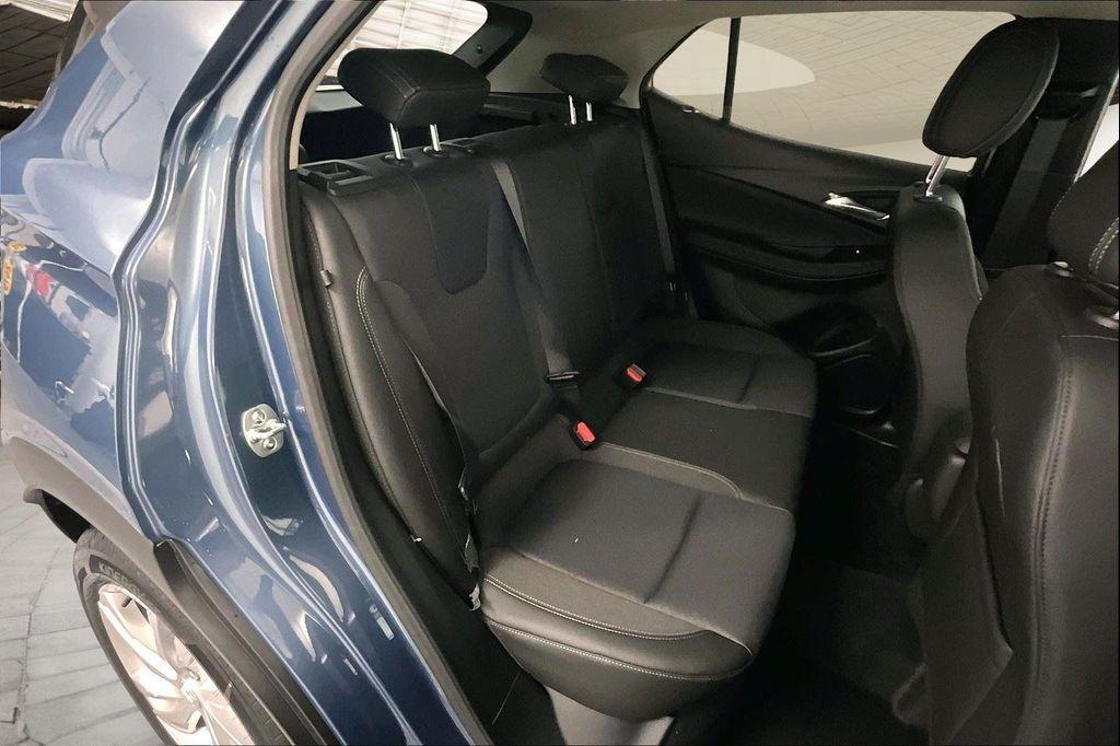 new 2025 Buick Encore GX car, priced at $28,451
