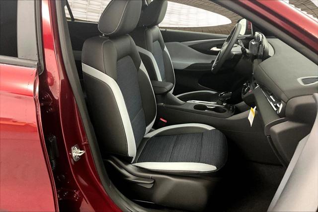 new 2025 Buick Envista car, priced at $25,590