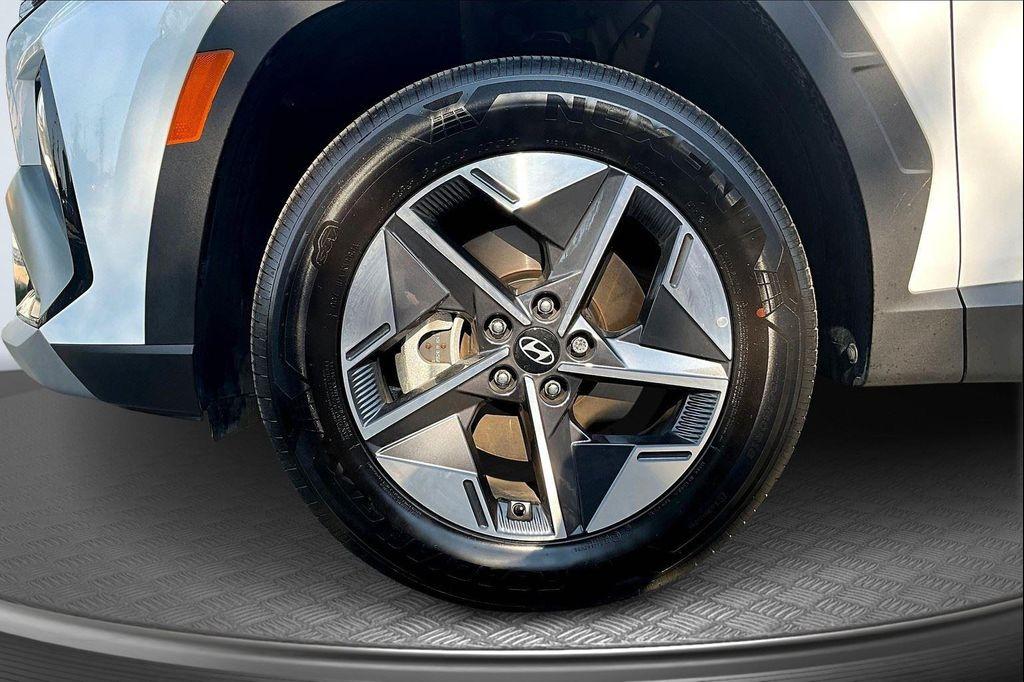 used 2025 Hyundai TUCSON Hybrid car, priced at $31,185