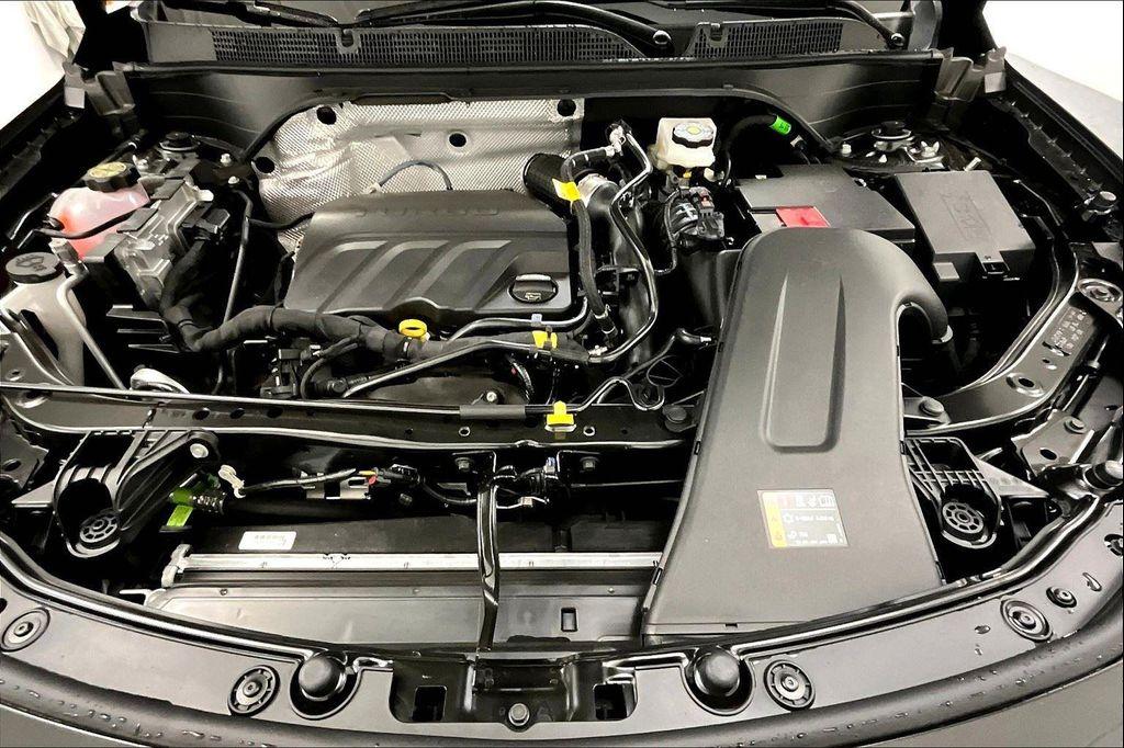 new 2025 Buick Envista car, priced at $25,644