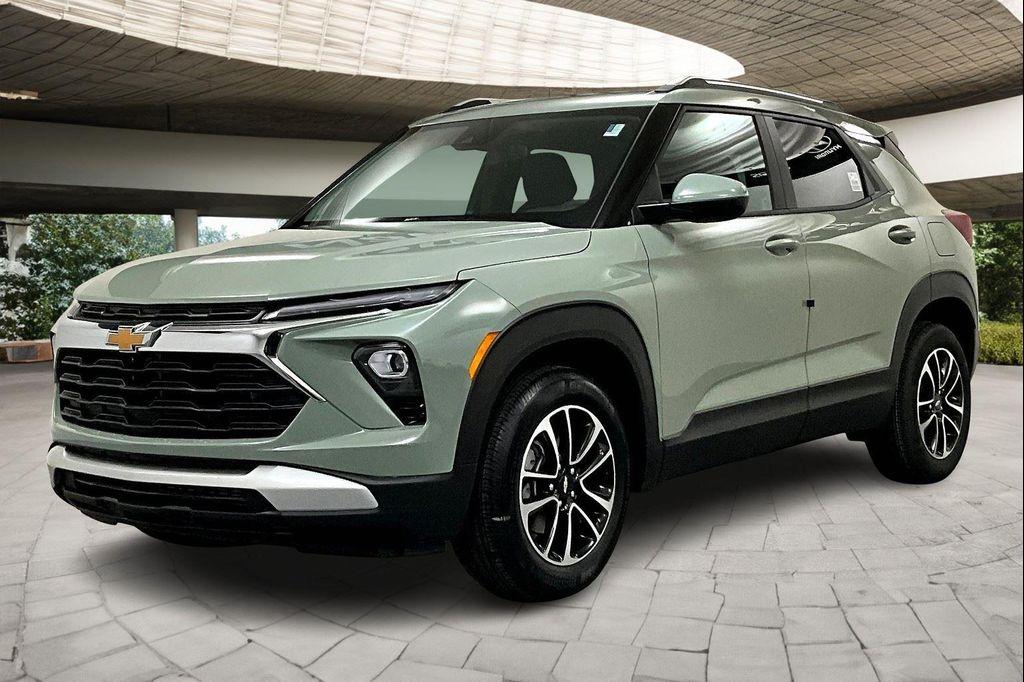 new 2025 Chevrolet TrailBlazer car, priced at $23,132