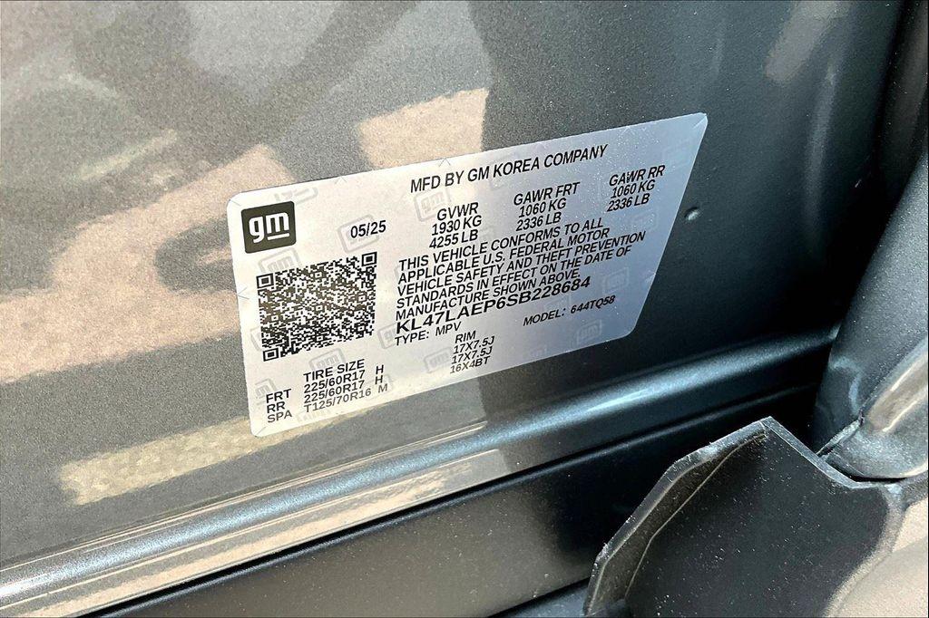 new 2025 Buick Envista car, priced at $24,406