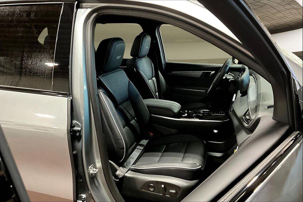 new 2026 Buick Enclave car, priced at $50,886