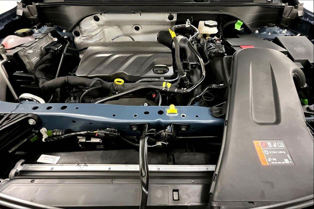 new 2025 Buick Envista car, priced at $24,442