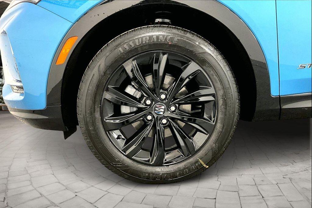 new 2025 Buick Envista car, priced at $27,195