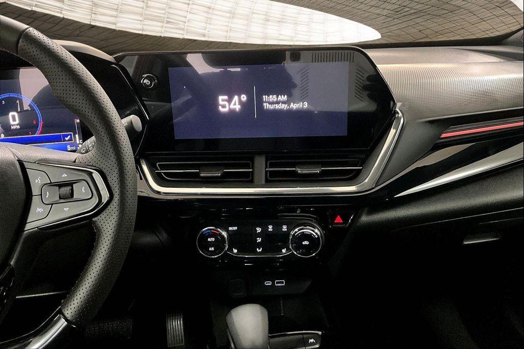 new 2025 Chevrolet Trax car, priced at $24,316