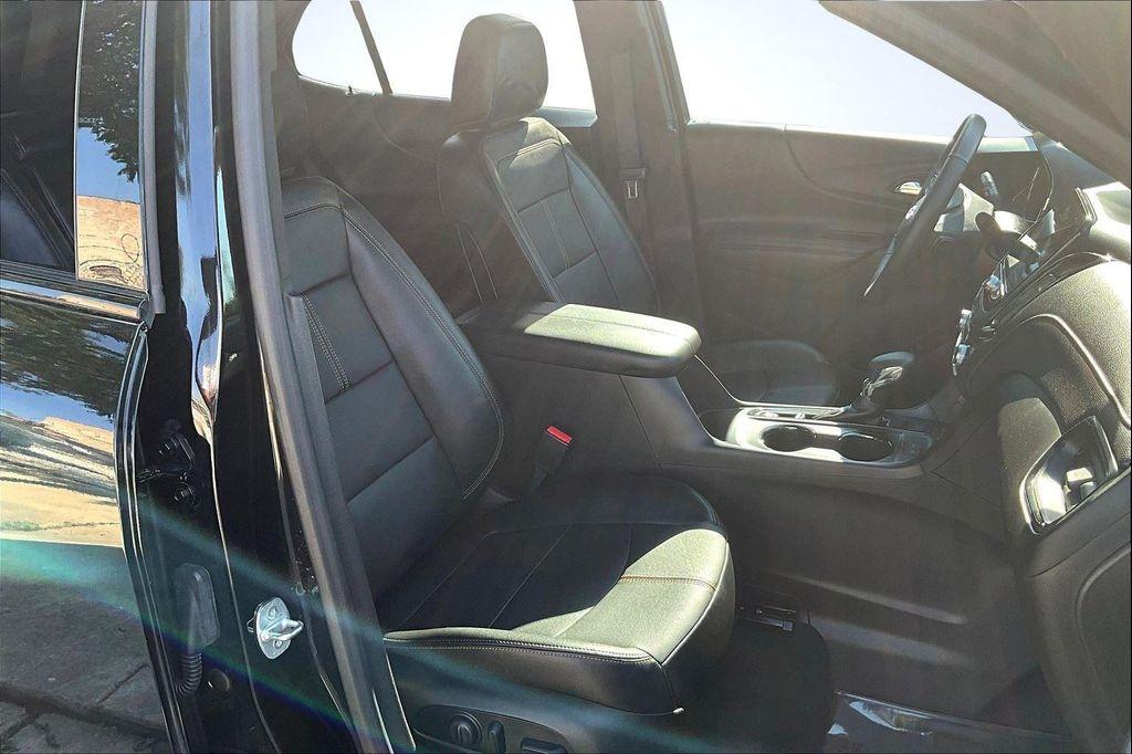 used 2023 Chevrolet Equinox car, priced at $27,527
