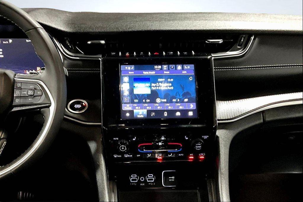 used 2024 Jeep Grand Cherokee L car, priced at $29,595