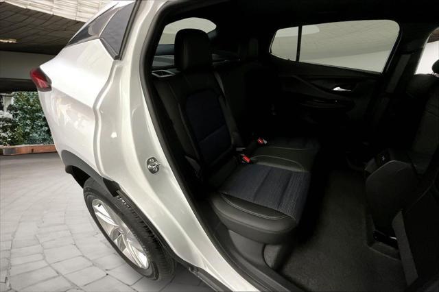 new 2025 Buick Envista car, priced at $27,630