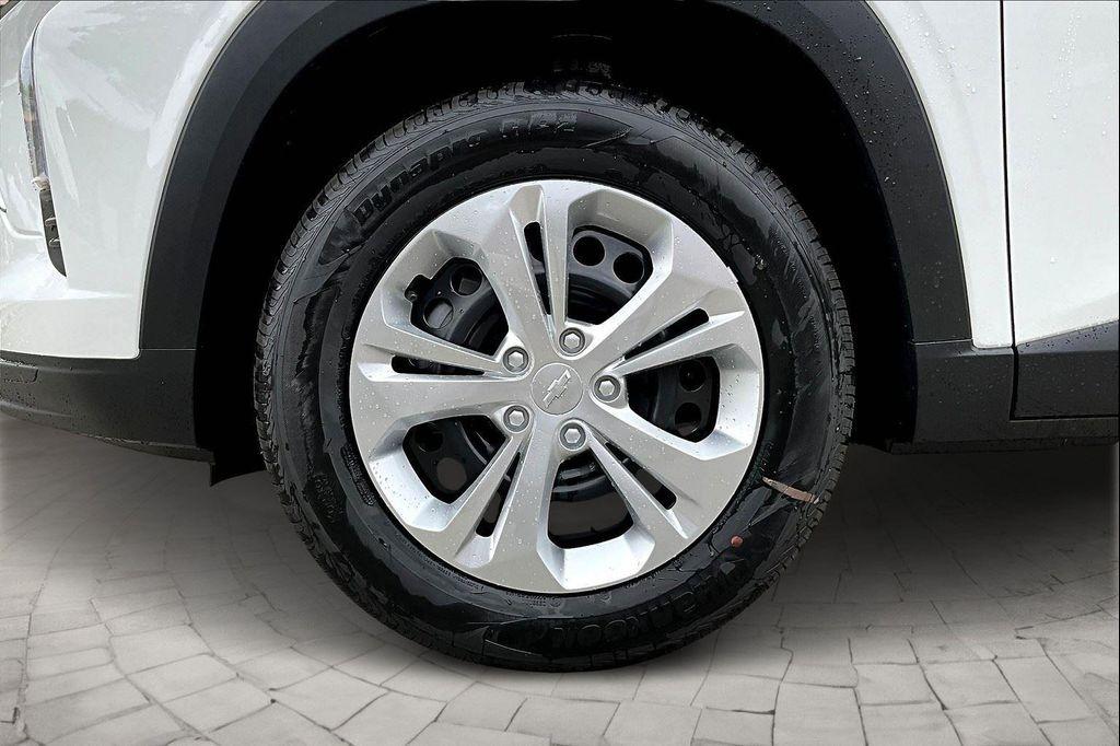 new 2025 Chevrolet Trax car, priced at $20,801