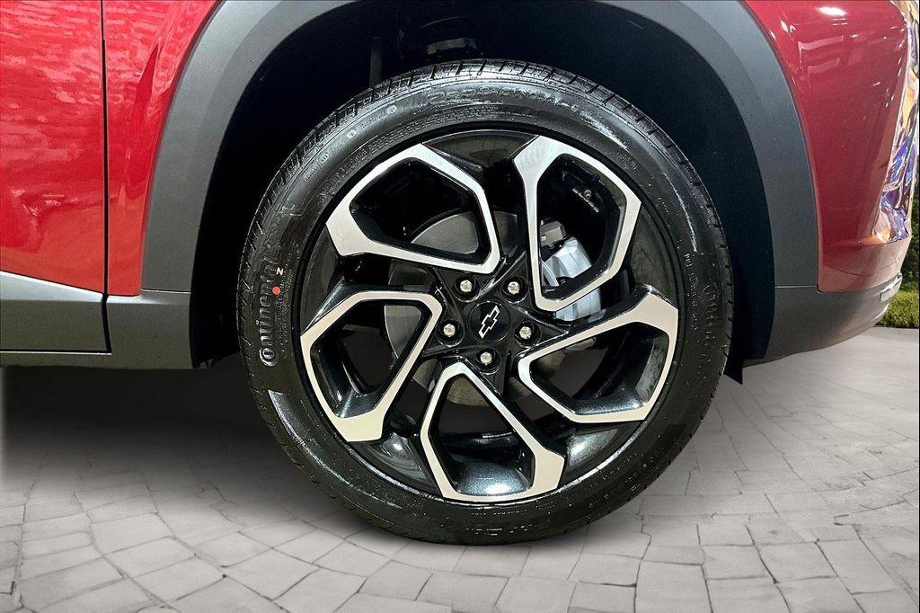 new 2025 Chevrolet Trax car, priced at $25,655