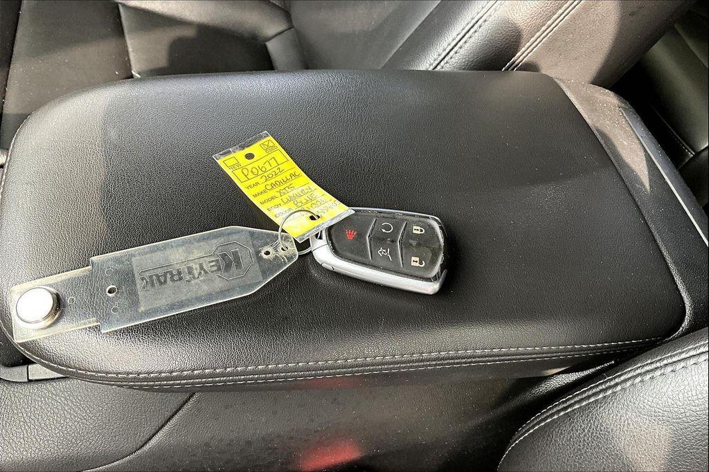 used 2022 Cadillac XT5 car, priced at $26,999