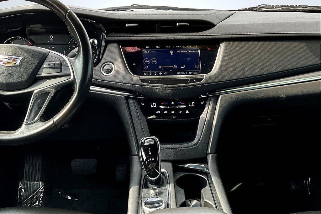 used 2022 Cadillac XT5 car, priced at $26,999