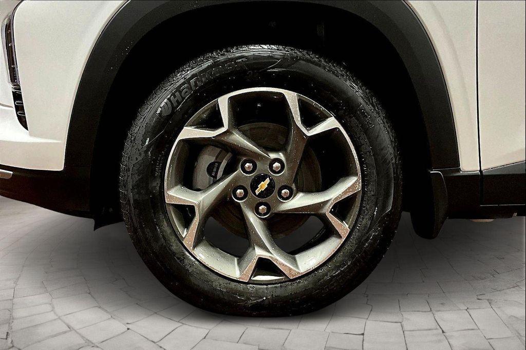 new 2026 Chevrolet Trax car, priced at $25,368