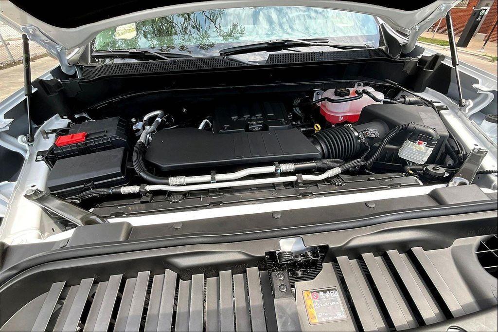 new 2025 Chevrolet Silverado 1500 car, priced at $40,897