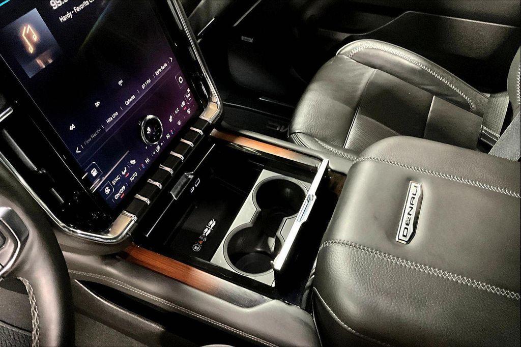 used 2025 GMC Yukon car, priced at $76,891