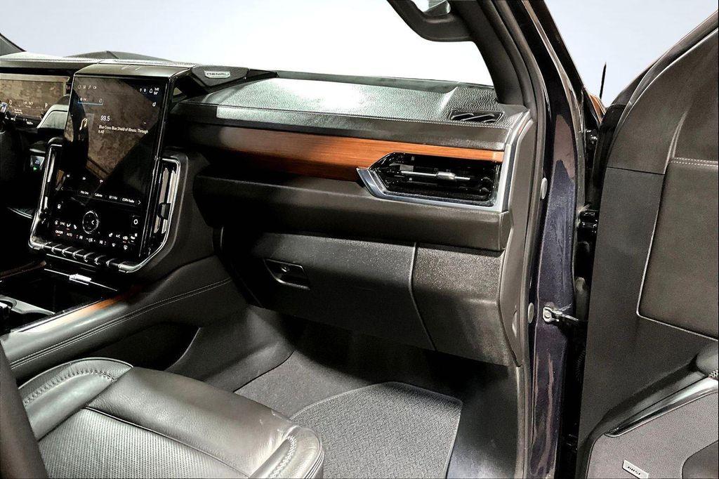 used 2025 GMC Yukon car, priced at $76,891