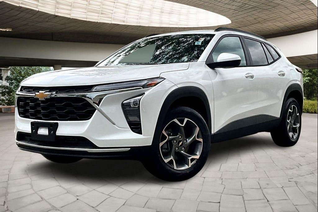 new 2025 Chevrolet Trax car, priced at $25,130