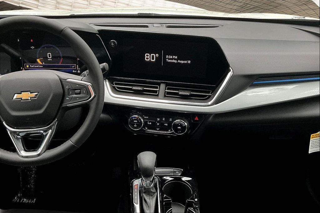 new 2025 Chevrolet Trax car, priced at $23,810