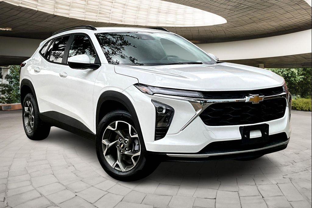 new 2025 Chevrolet Trax car, priced at $23,810