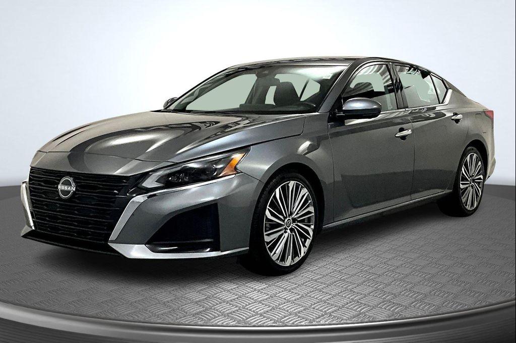 used 2023 Nissan Altima car, priced at $21,886