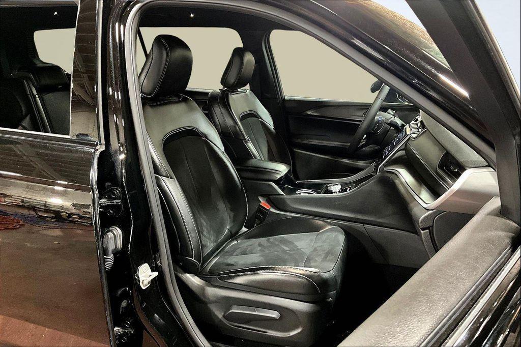 used 2024 Jeep Grand Cherokee L car, priced at $30,996