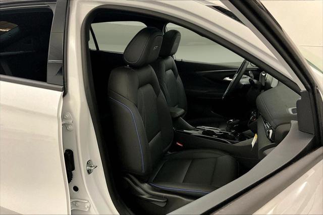 new 2025 Buick Envista car, priced at $29,625