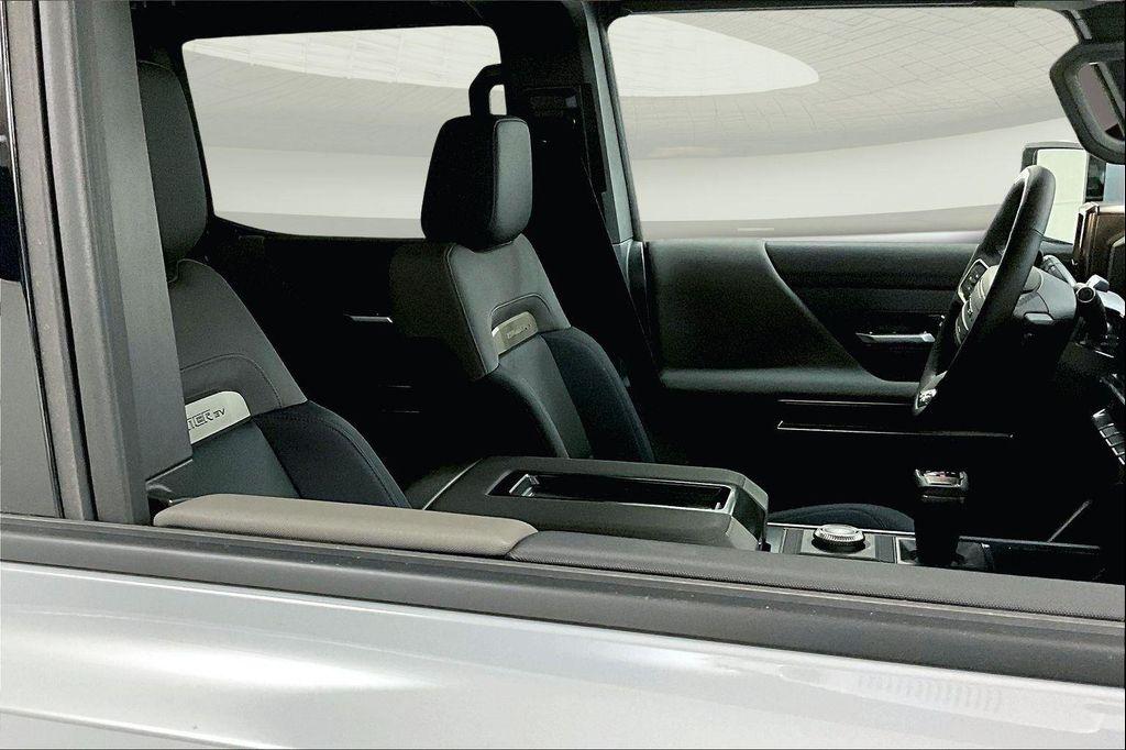 new 2025 GMC HUMMER EV Pickup car, priced at $101,570