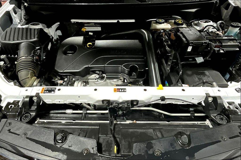 used 2024 Chevrolet Equinox car, priced at $21,994